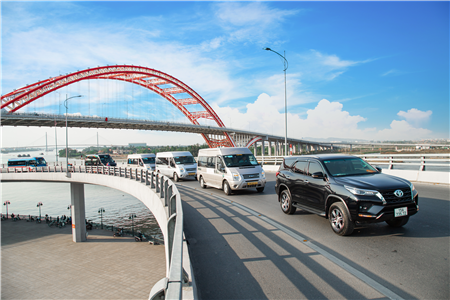 Nhu cầu đi lại bằng ô tô dịp Tết Nguyên Đán và giải pháp thuê xe tối ưu